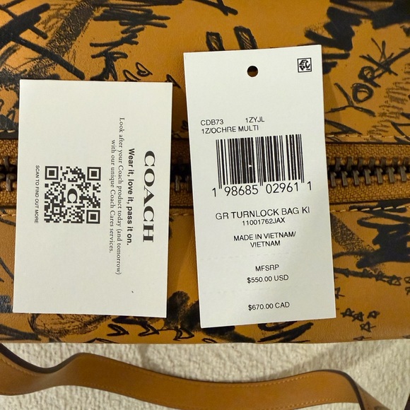 Coach Graffiti Twin Turnlock - Picture 7 of 7